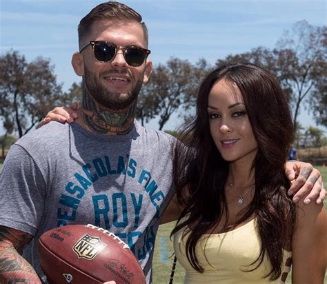 The distrust of the boy has little to do with the boy. Fighter's Girlfriends/Wives - MEGATHREAD | Sherdog Forums ...