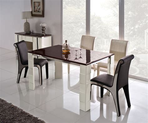 High Top Table Sets To Create An Entertaining Dining Space