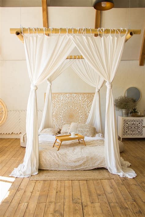 10 Eclectic And Interesting Boho Chic Canopy Beds