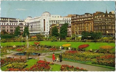 Piccadilly Gardens (Manchester, England): Top Tips Before You Go