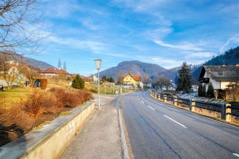 Gut zum wandern, berühmte wallfahrtsorte sind in der nähe, erstklassiger wein kann verkostet werden, die donau ist nur 5 km entfernt. Von Aggsbach-Dorf zum Luftberg - Weinbergwandern