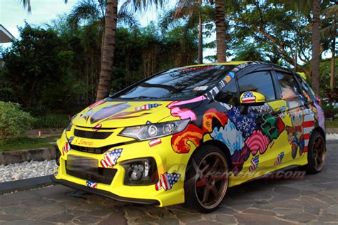 Honda Jazz RS Modifikasi Full Cutting Sticker - blackxperience.com