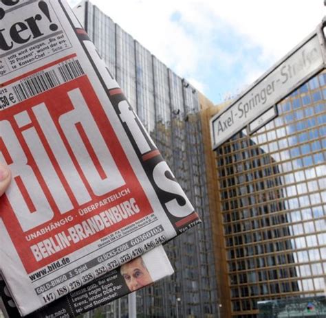 Sloganı unabhängig, überparteilich bağımsız ve tarafsız anlamına gelmektedir.şu anki genel yayın yönetmeni kai diekmann'dır. Redaktionsumzug: Die "Bild"-Zeitung ist jetzt ein Berliner ...
