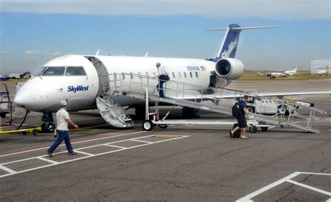 Pilot Shortage May Force SkyWest to Halt Essential Air Service in 29