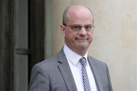 Il suit de brillantes études, tout d'abord au collège stanislas, puis il rejoint la sorbonne. DIRECT RADIO - Rétention des copies du bac: Jean-Michel ...