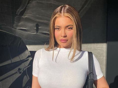 Fotos Kylie Jenner Exhibe Sus Curvas Para Instagram