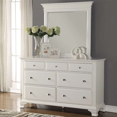 Essential lines in pure white give the fresco glossy white dresser a fluidity of style that melds into any decor. White Bedroom Dressers - White Dressers