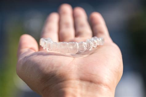 North Hollywood Dentist Helps People Obtain Straighter Smiles With Invisalign®