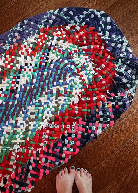 7 Ways To Make A Rag Rug From Old Clothes My Poppet Makes Braided