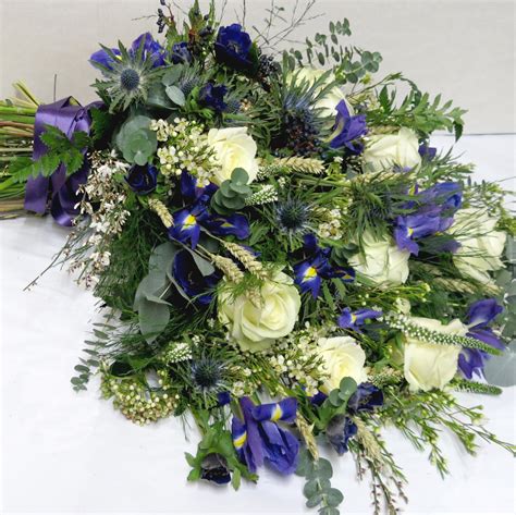 Brooke Marou Traditional Funeral Flowers Uk Ow01 Traditional Open