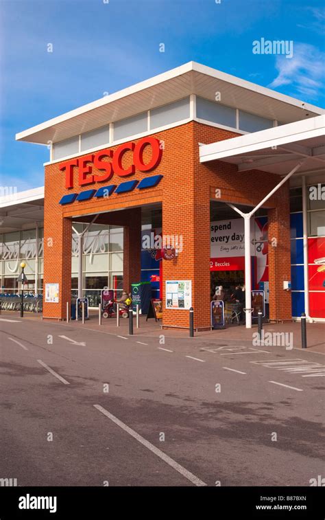 Uk Supermarket Tesco Hi Res Stock Photography And Images Alamy