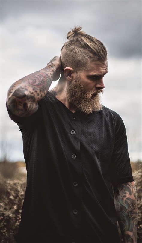 A stellar viking hairstyle look is easily achievable with the comb over. Is there really a man bun for short hair? Let us find out ...