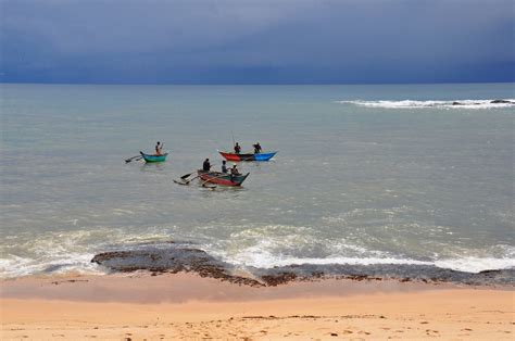 Fishermen Near Tangalle In Sri Lanka Tangalle Sri Lankan Travel