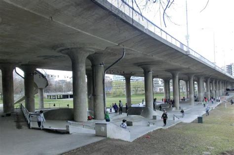 Rålambshov park) is a park in the marieberg district on the island of rålambshovsparken is home to several sculptures: Stockholm Kungsholmen, Rålambshovsparken Skatepark | Skatemap