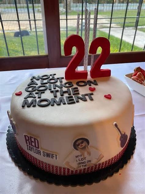 Futur Cake Taylor Swift 22 Taylor Swift Party Taylor Swift Videos