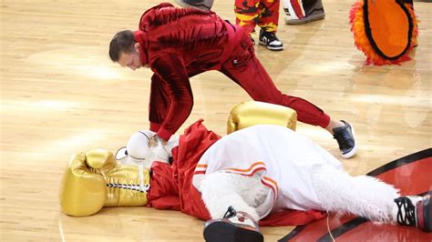 Conor Mcgregor Reacts To Backlash Over Miami Heat Mascot Skit Sports