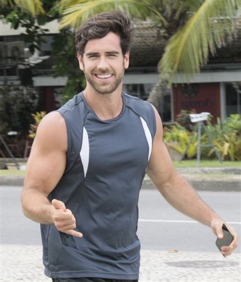 Marcos is alive and kicking and is currently 38 years old. Uau! Sem camisa, Marcos Pitombo grava cenas de 'E aí ...