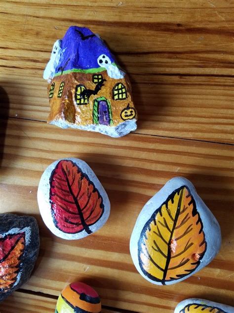 Natural stone from glacier stone supply in a combination of stillwater and canyon creek color styles. Pin by Megan Roakes on Rocks | Rock painting designs ...