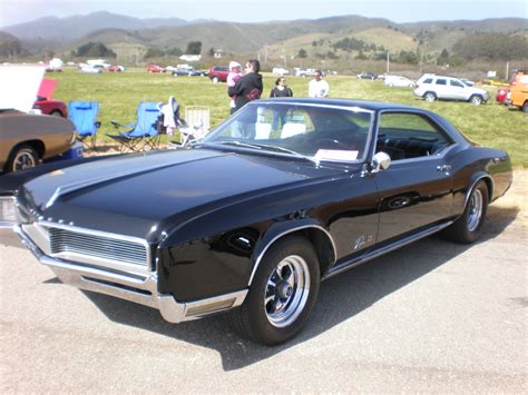 File1966 Black Buick Riviera Gs Left Side 1 Wikimedia Commons