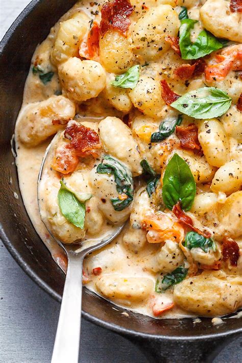 Serve this sweet potato gnocchi recipe plain, or as i like to do, with sautéed broccoli rabe and a quick, but tasty sage brown butter sauce. Potato Gnocchi in Bacon Spinach Cream Sauce (With images ...