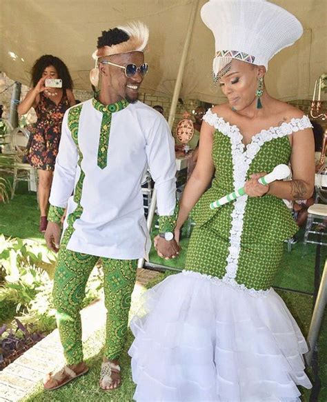 Pin By Ladiesclub 🇿🇦 On Lcza Outfits Zulu Traditional Wedding Dresses