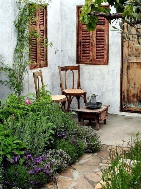 Maybe you would like to learn more about one of these? Provence Style | Provence-Stil im Innenraum - mags riordan ...