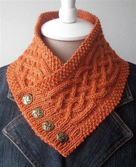 Easy neckwarmer pattern is here! Free knitting pattern for Celtic Cable Neck Warmer and ...