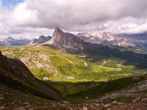 מסעדות ליד ‪hotel ristorante passo giau‬. Hike & Bike - 6^ tappa: da passo Giau al rifugio Venezia