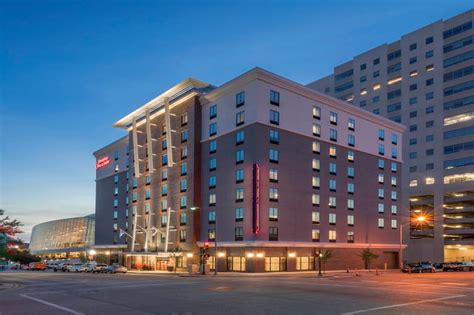 Hotels In Tulsa Ok Find Hotels Hilton