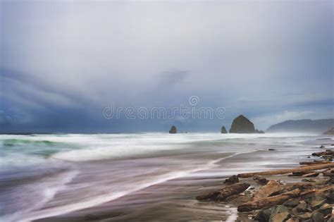 Oregon Coastline Near Cannon Beach Stock Photo Image Of Oregon