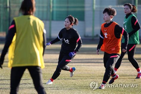 Check spelling or type a new query. 東京五輪女子サッカー予選 韓国対中国のプレーオフが4月に再 ...