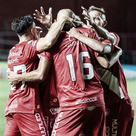 Argentinos juniors played against river plate in 2 matches this season. Argentinos Juniors y un 2020 para barajar y dar de nuevo ...