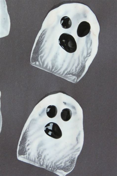 34 Easy And Fun Halloween Crafts For Toddlers And Preschool Kids