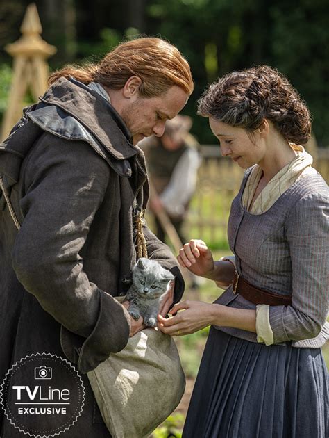 Two New Official Photos Of Jamie And Claire From Outlander Season Five