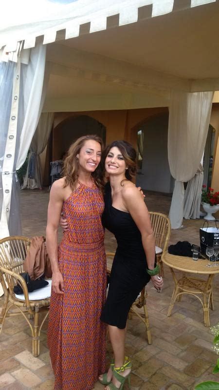 Francesca tocca, la moglie di raimondo todaro è una ballerina professionista come il marito raimondo todaro, con cui ha avuto una figlia. raimondo todaro matrimonio samanta togni foto » gentevip.it