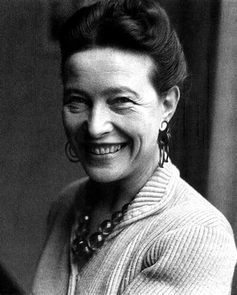 Simone De Beauvoir La Mujer Que Nació Burguesa Odió A Su Clase Y Levantó La Bandera Del