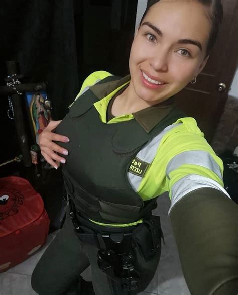 Pamee Policia Colombia Colombiana Mujer Police Policewoman Military Military