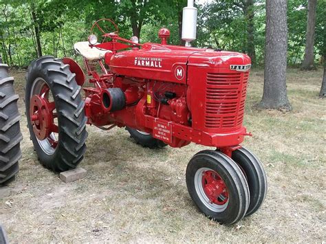 Marque de commerce déposée de la société the black & decker corporation 1939 Farmall type M tractor | Tractors, Farmall, Farmall ...