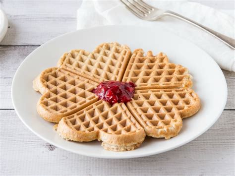 These Vanilla And Cinnamon Waffles Take Just 10 Minutes