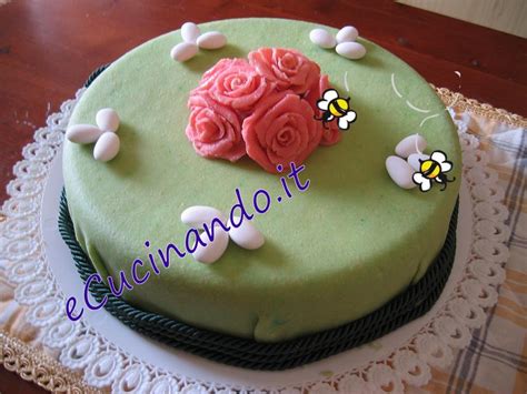 We did not find results for: Decorare una torta con pasta di mandorla - eCucinando.it