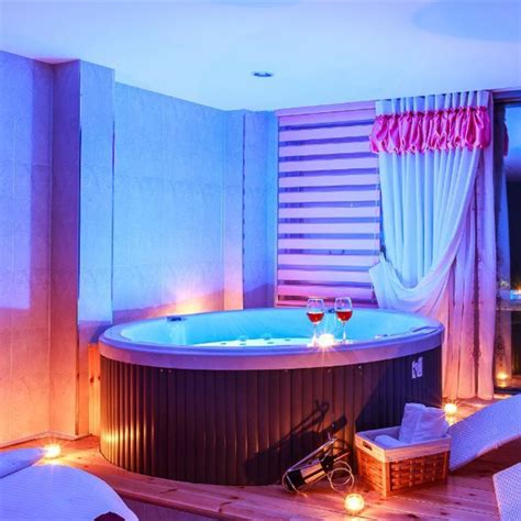 china romantic circular jacuzzi round spa hot tub with led lights china circular jacuzzi