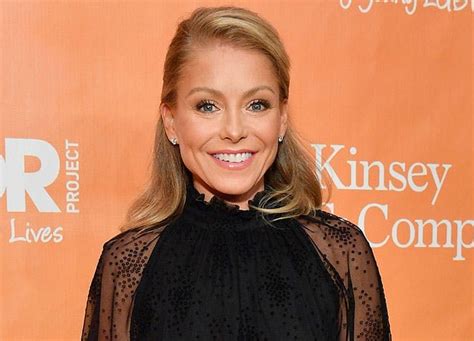 Kelly Ripa Debuted A New Hairdo On The Live After Oscars Show