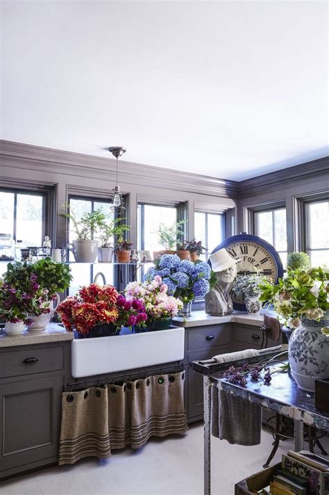 Likewise, the kitchen cabinets have been around all these years as well. 14 Best Grey Kitchen Cabinets - Design Ideas with Grey ...