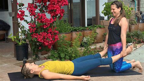 Help Your Students Relax 5 Hands On Yoga Adjustments For Savasana