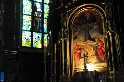Die küche des original bayerischen und zugleich trendigen wirtshauses mit biergarten wartet mit typisch bayerischen schmankerln auf. Franziskanerkirche