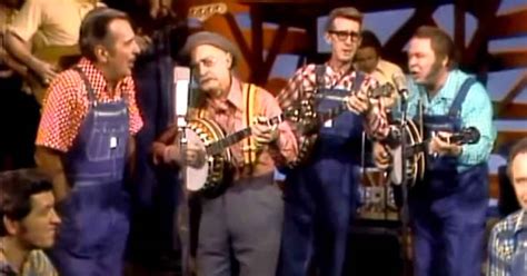 Ernie Grandpa Stringbean And Roy Sing Ill Fly Away At Hee Haw
