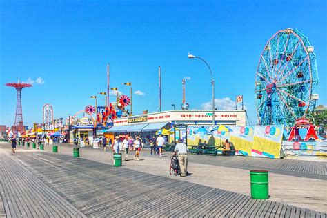 Our u of d coney trips were always so much fun. Coney Island Luna Park - Tout New York