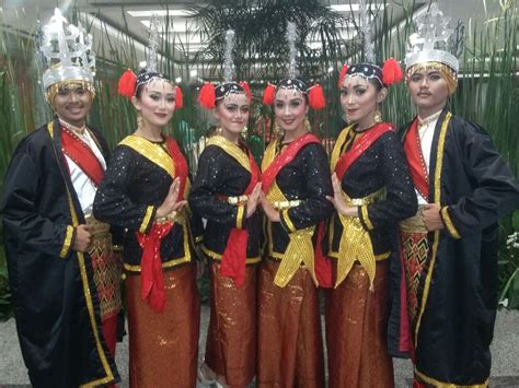 Sanggar Nusantara Dot Com Jakarta Sewa Baju Propinsi Maluku Dan