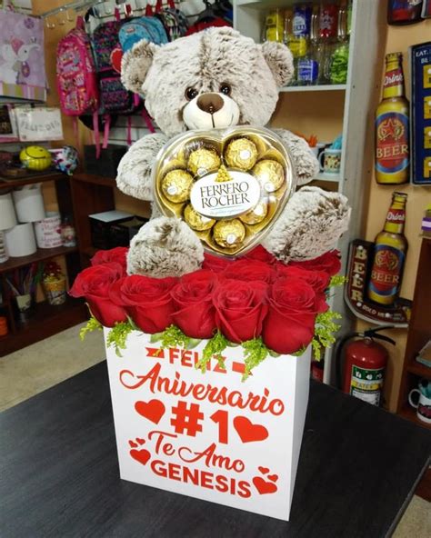 Caja Personalizada Con Rosas Oso De Peluche Grande Y Chocolates