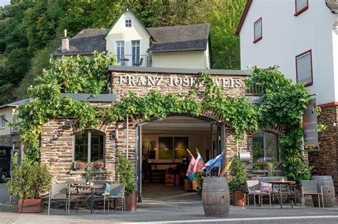 Sämtliche ausflugsziele in cochem sind in wenigen gehminuten zu erreichen. Ferienwohnung Cochem-Zell - FerienhausUrlaub.com